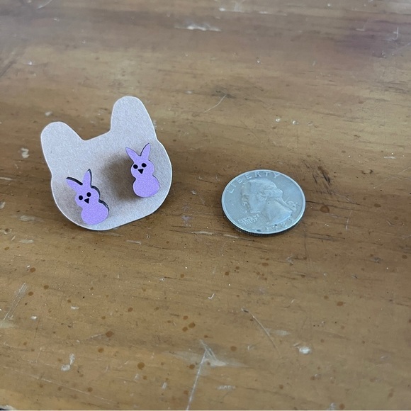 Hand Crafted Peep Bunny Rabbit Wood Wooden Stud Earrings Purple - Picture 2 of 3
